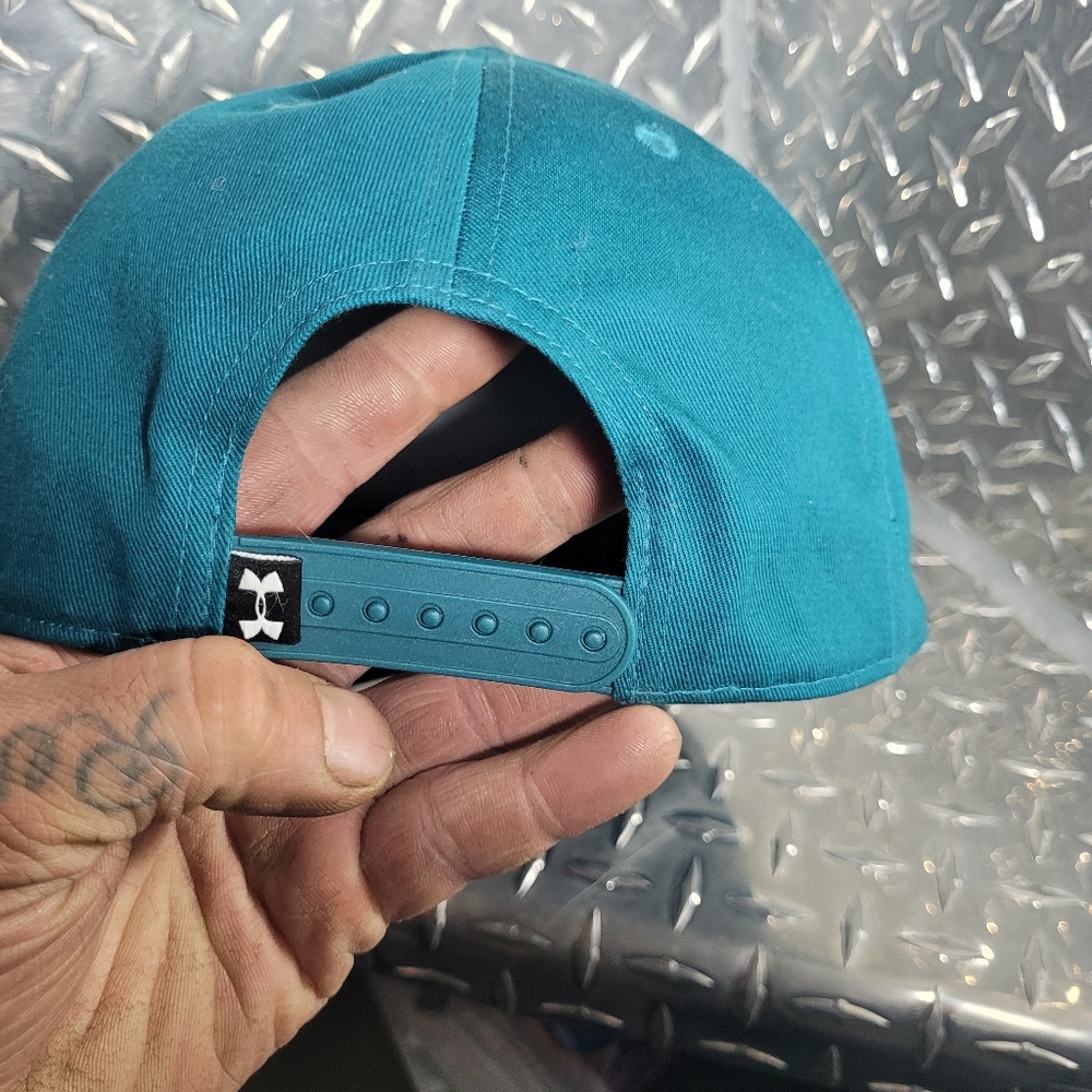 2FOR$40 Under Armour snapback - Picture 2 of 3